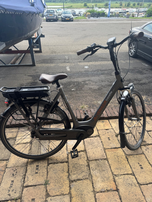 Huurfiets 8 | E-Bike Gazelle 57cm